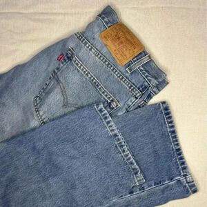 Vintage Levi's 505 red tab. Regular fit.